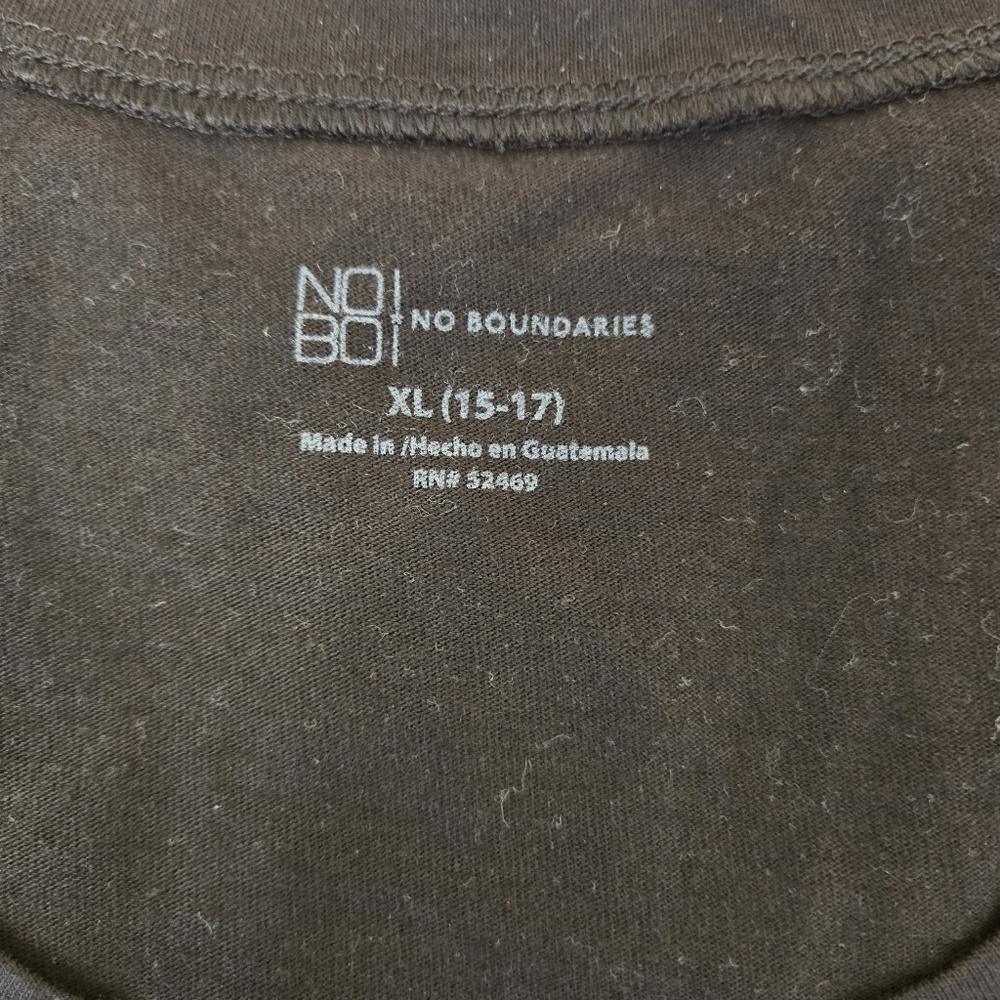 No Boundaries Bundle of Crew Neck Tees - Picture 2 of 3